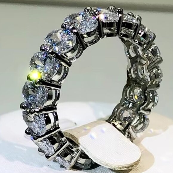 🆕 Incredible 9.00 Ctw Oval Cut Diamond Anniversary / Fashion Band 18K 🆕 - Picture 2 of 8